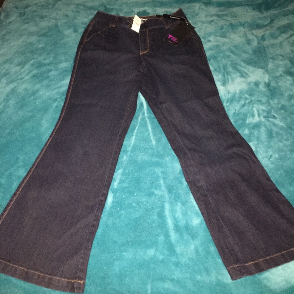 Lane Bryant flare dark jeans women’s size 14.
